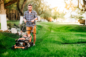 Read more about the article Sharpen the Mower – Get a Greener Lawn