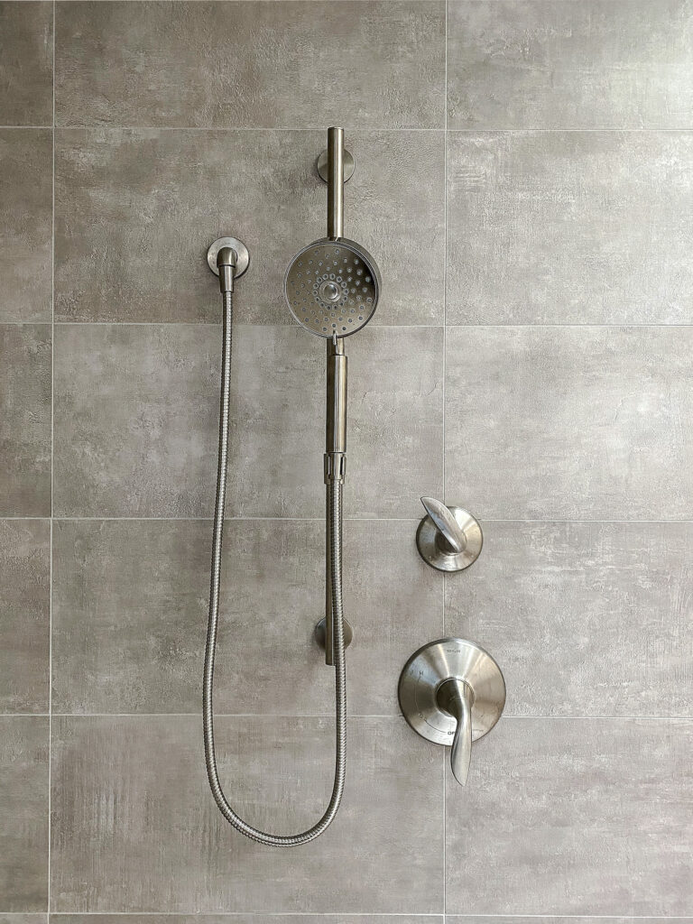 Tile shower with shower head