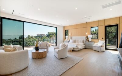 What Features Should A Luxury Primary Suite Include In Moraga?